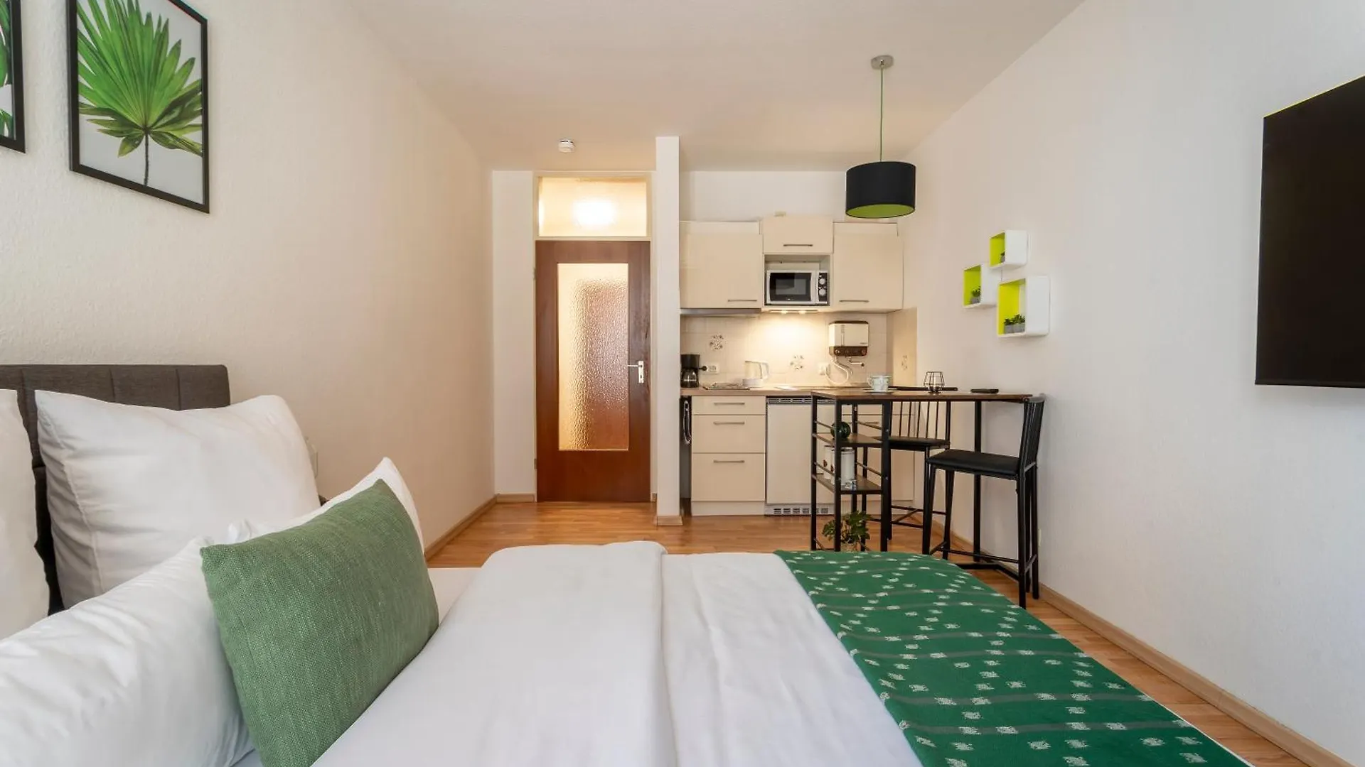 Luxury City Apartments - 2 Units Available بريمين